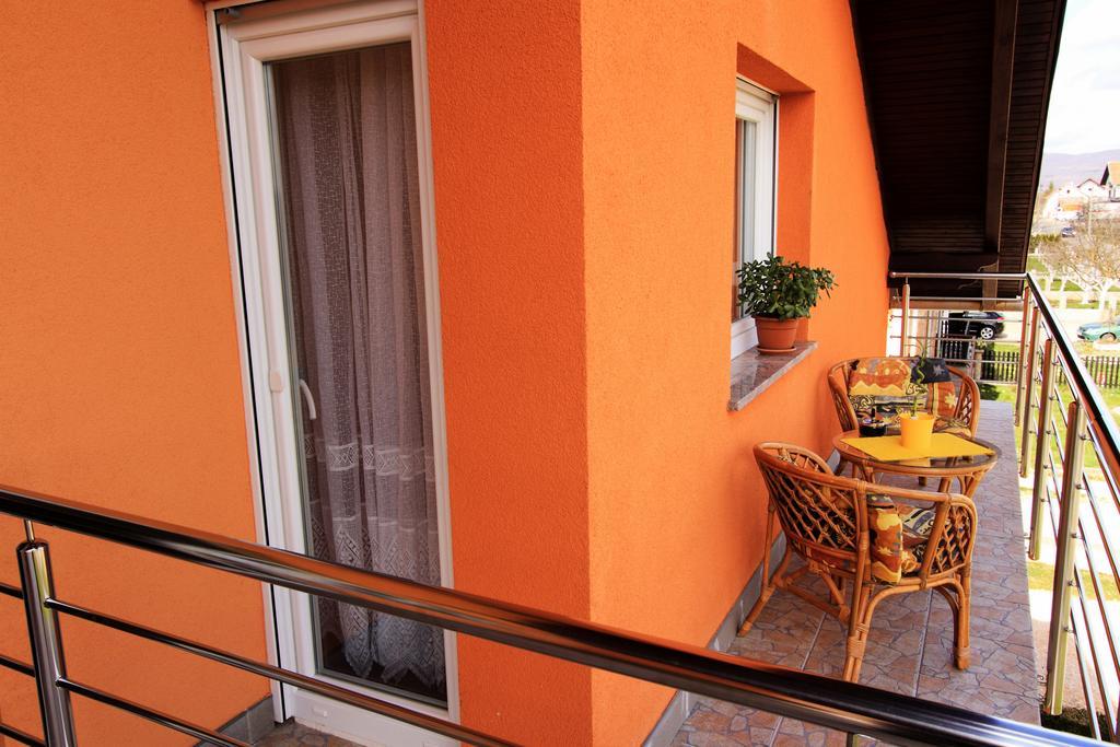 Vila Julija - Apartment & Rooms オトチャッツ 部屋 写真