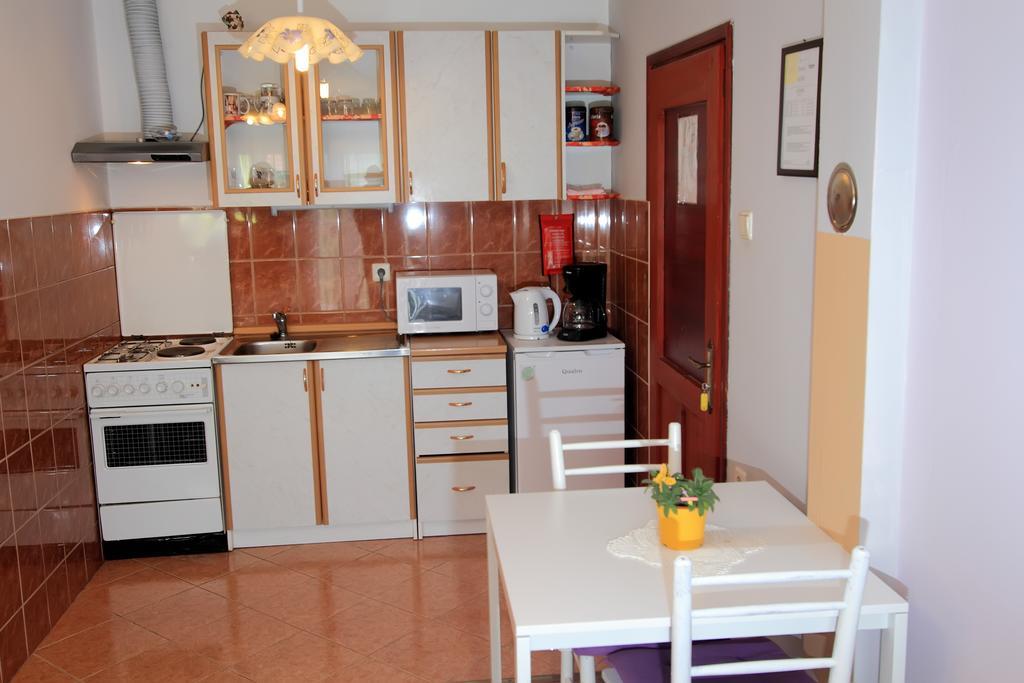 Vila Julija - Apartment & Rooms オトチャッツ エクステリア 写真
